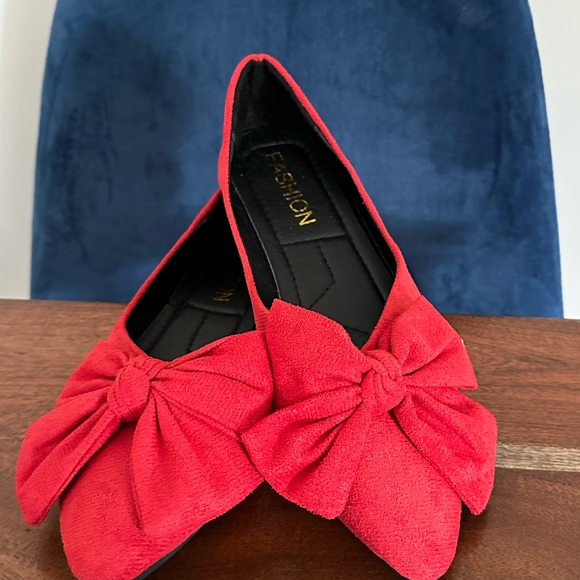 Red Suede flat ballet style shoes featuring Red Suede Bow - Picture 1 of 4